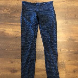 SOLD Lululemon leggings size 6